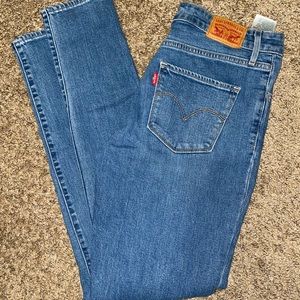 Levi 721 high rise skinny size 28